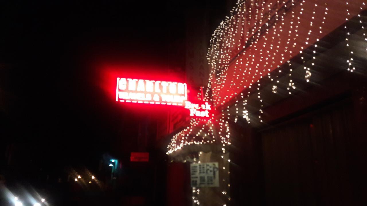 Charlton Kandy City Rest Exterior photo